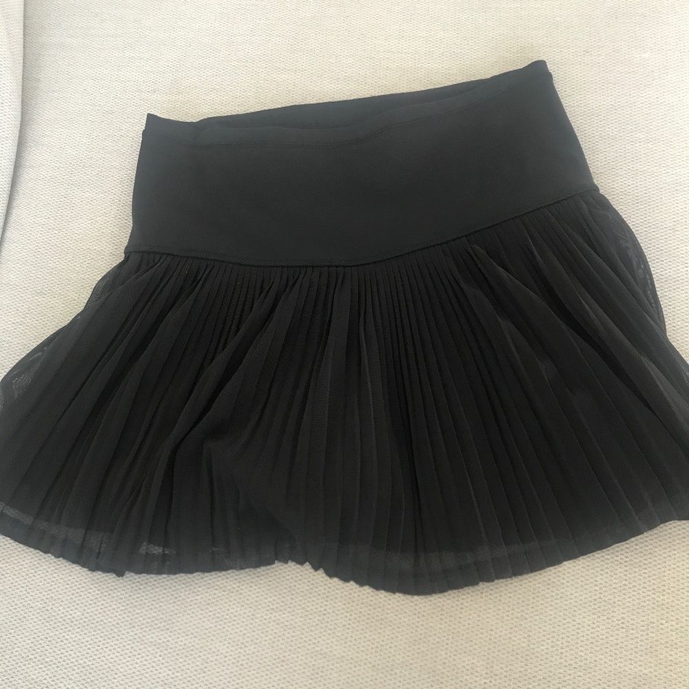 Athleta A-Game mesh skirt 13.5’’